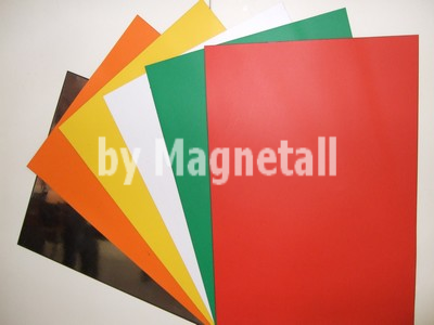 utilizzabile per lavori di arte presentazioni e progetti educativi Foglio magnetico naturale con adesivo 1,5mm x 62cm x 50cm 