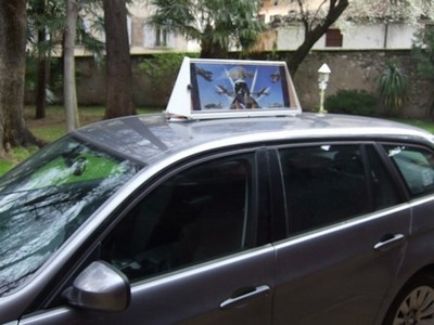 Supporto magnetico per fissaggio su tetto auto