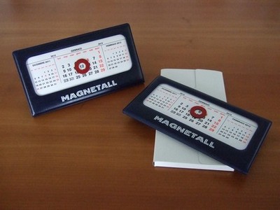 Calendario con segnadata magnetico