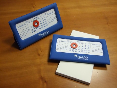 Calendario con segnadata magnetico