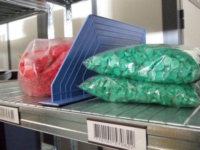 Separatore in plastica con sotto magnete