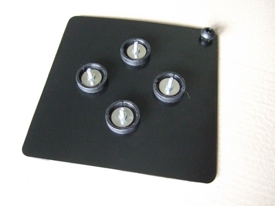 Supporto magnetico per fissaggio su tetto auto